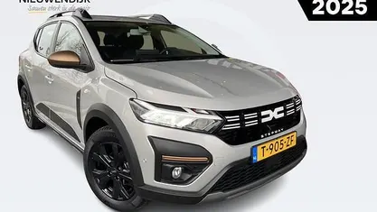 Occasion Dacia Sandero Stepway 101 PK (74 kW) 2023 Grijs Hatchback