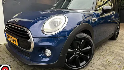 Oranje Gebruikt 2015 Mini Cooper Business Hatchback | € 10.950 (Super prijs)