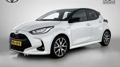 Wit Gebruikt 2021 Toyota Yaris Hybrid Executive Hatchback | € 22.950 (Eerlijke prijs)