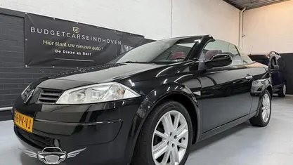 Zwart Occasion 2005 Renault Mégane Cabriolet Luxe Cabriolet | € 1.595 (Eerlijke prijs)