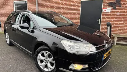 Zwart (metallic) Occasion 2011 Citroën C5 Business Class Stationwagen | € 2.499 (Eerlijke prijs)