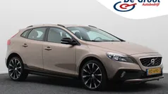 Bruin Gebruikt 2014 Volvo V40 CC Summum Stationwagen | € 14.950 (Eerlijke prijs)