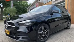 Zwart Gebruikt 2022 Mercedes B250 AMG line MPV | € 27.500 (Super prijs)