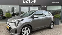 Grijs, metallic lak Gebruikt 2024 Kia Picanto Hatchback | € 17.495 (Eerlijke prijs)