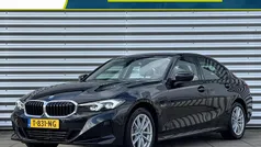 Gebruikt 2023 BMW 320e Basis Sedan | € 34.735 (Eerlijke prijs)