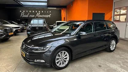 Grijs Gebruikt 2018 VW Passat Comfortline Stationwagen | € 15.750 (Eerlijke prijs)