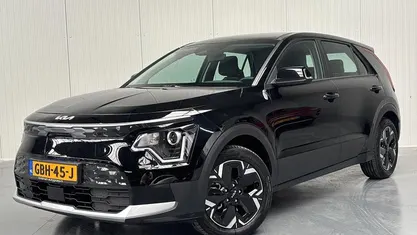 Occasion Kia e-Niro Light 150 kW (204 PK) 2024 Zwart, metallic lak SUV