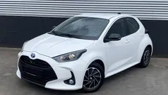(040) Gebruikt 2022 Toyota Yaris Hybrid Active Hatchback | € 19.899 (Eerlijke prijs)