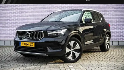 Zwart Occasion 2021 Volvo XC40 Inscription SUV | € 30.899 (Eerlijke prijs)
