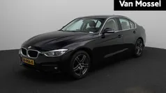 Gebruikt 2018 BMW 318 Executive Sedan | € 18.400 (Goede deal)