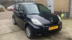 Zwart Gebruikt 2008 Daihatsu Sirion Hatchback | € 2.249 (Eerlijke prijs)