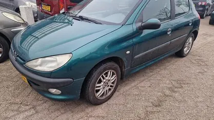 Occasion 2000 Peugeot 206 Hatchback | € 999 (Eerlijke prijs)