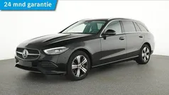 Zwart (metallic) Gebruikt 2023 Mercedes C300 Stationwagen | € 39.750 (Goede deal)