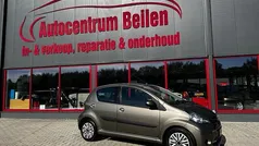 Bruin Gebruikt 2013 Toyota Aygo Hatchback | € 6.499 (Eerlijke prijs)