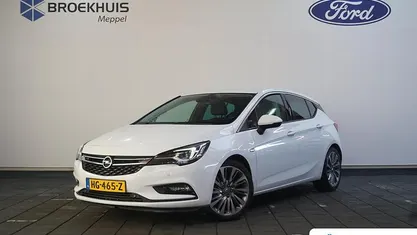 Wit Occasion 2015 Opel Astra Innovation Hatchback | € 11.395 (Eerlijke prijs)