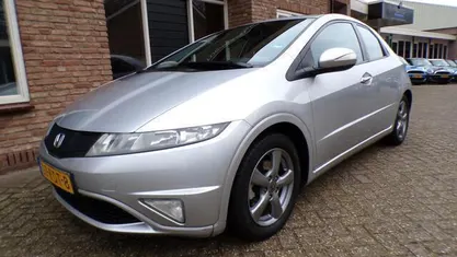 Grijs, metallic lak Occasion 2009 Honda Civic Sport Hatchback | € 4.950 (Eerlijke prijs)