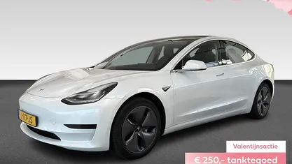 Occasion 2020 Tesla Model 3 Standard Range Sedan | € 19.940 (Eerlijke prijs)