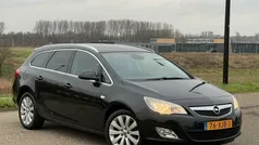 Zwart Gebruikt 2012 Opel Astra Cosmo Stationwagen | € 3.950 (Eerlijke prijs)