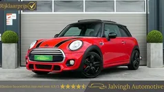 Rood Gebruikt 2014 Mini Cooper Business Hatchback | € 11.940 (Goede deal)