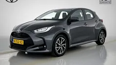 Grijs Gebruikt 2022 Toyota Yaris Hybrid Hatchback | € 21.945 (Eerlijke prijs)