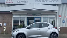 Gebruikt 2023 Toyota Yaris Hybrid Team Hatchback | € 23.645 (Eerlijke prijs)