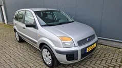 Grijs Gebruikt 2008 Ford Fusion Cool & Sound Edition MPV | € 2.950 (Eerlijke prijs)
