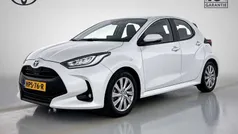 Wit Gebruikt 2023 Toyota Yaris Hybrid Active Hatchback | € 23.950 (Eerlijke prijs)