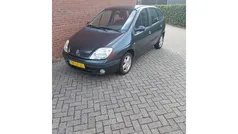 Grijs (metallic) Gebruikt 2002 Renault Scénic Expression MPV | € 1.450 (Eerlijke prijs)
