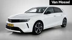 Wit Gebruikt 2022 Opel Astra Edition Hatchback | € 25.940 (Eerlijke prijs)