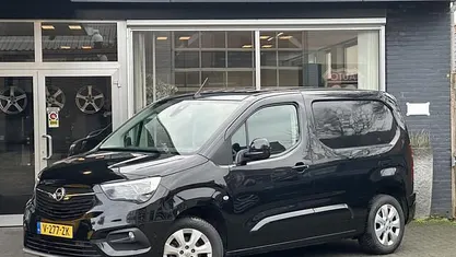 Occasion Opel Combo Innovation 101 PK (74 kW) 2019 Zwart Van