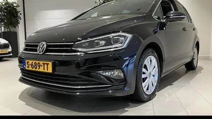 Zwart Gebruikt 2018 VW Golf Sportsvan Highline MPV | € 17.900 (Eerlijke prijs)