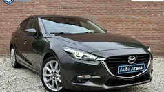Bruin Gebruikt 2017 Mazda 3 Hatchback | € 14.950 (Eerlijke prijs)