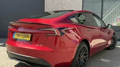 Rood Gebruikt 2024 Tesla Model 3 Standard Range Sedan | € 36.899 (Eerlijke prijs)