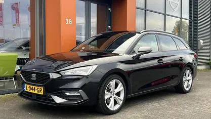 Zwart Gebruikt 2021 Seat Leon FR Stationwagen | € 14.490 (Goede deal)