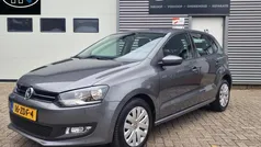 Grijs, metallic lak Gebruikt 2013 VW Polo Comfortline Hatchback | € 8.450 (Eerlijke prijs)
