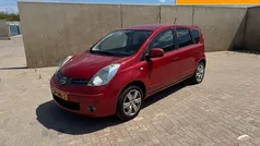 Rood, metallic lak Gebruikt 2008 Nissan Note MPV | € 990 (Eerlijke prijs)