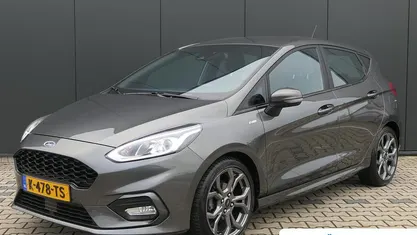 Grijs Gebruikt 2020 Ford Fiesta ST-Line Hatchback | € 16.435 (Eerlijke prijs)