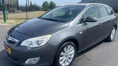 Grijs Gebruikt 2011 Opel Astra Sport Stationwagen | € 5.995 (Eerlijke prijs)