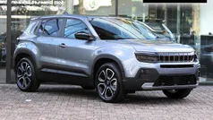 Grijs Nieuw 2025 Jeep Avenger EV Summit SUV | € 33.194 (Goede deal)