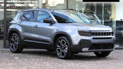 Grijs Nieuw 2025 Jeep Avenger EV Summit SUV | € 32.195 (Super prijs)