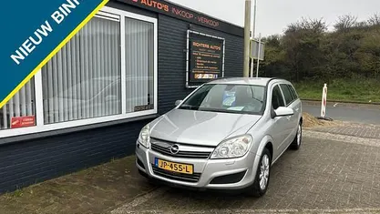 Grijs Gebruikt 2008 Opel Astra Essentia Stationwagen | € 1.599 (Goede deal)