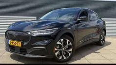 Zwart Gebruikt 2021 Ford Mustang Mach-E SUV | € 32.950 (Eerlijke prijs)