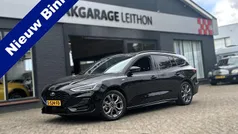 Zwart Gebruikt 2023 Ford Focus ST-Line X Stationwagen | € 21.645 (Eerlijke prijs)
