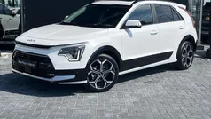 Wit, metallic lak Nieuw 2024 Kia Niro SUV | € 38.995 (Eerlijke prijs)