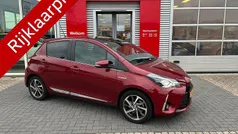 Gebruikt 2017 Toyota Yaris Hybrid Premium Hatchback | € 16.900 (Eerlijke prijs)