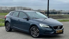 Blauw Gebruikt 2017 Volvo V40 Stationwagen | € 11.995 (Eerlijke prijs)