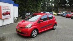 Rood Gebruikt 2007 Toyota Aygo Hatchback | € 2.999 (Eerlijke prijs)