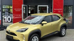 Goud, metallic lak Gebruikt 2023 Toyota Yaris Cross Active SUV | € 24.900 (Goede deal)