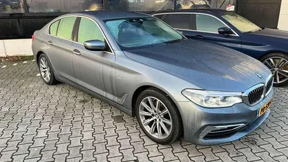 Gebruikt 2017 BMW 520 Luxury Line Sedan | € 25.750 (Goede deal)