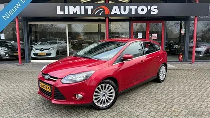 Rood Gebruikt 2011 Ford Focus ST Hatchback | € 4.999 (Eerlijke prijs)